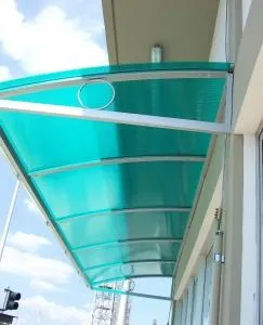 Toldo em policarbonato