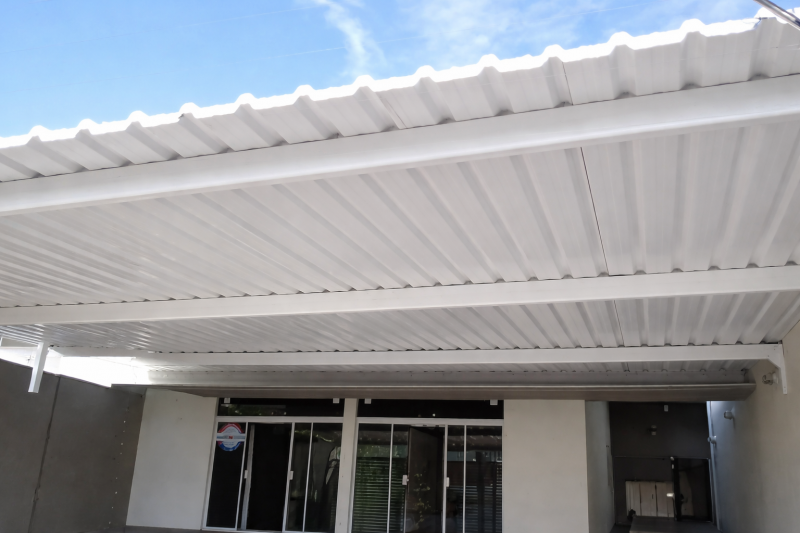 Cobertura Termoacústica: Melhore o Conforto e o Silêncio do Seu Ambiente com Eficiência